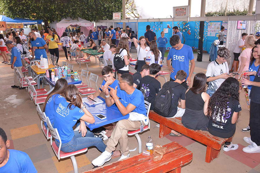 21ª Feira do Livro e 12º Sarau Cultural