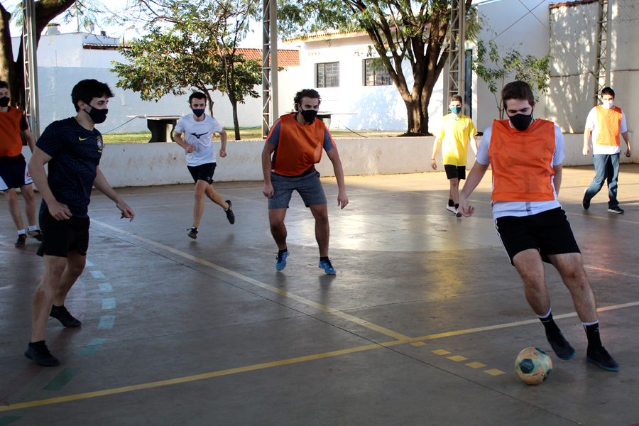 Turma de Treinamento - Futsal Ensino Médio.