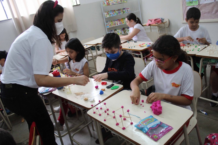 Montando os Poliedros como 3º Ano